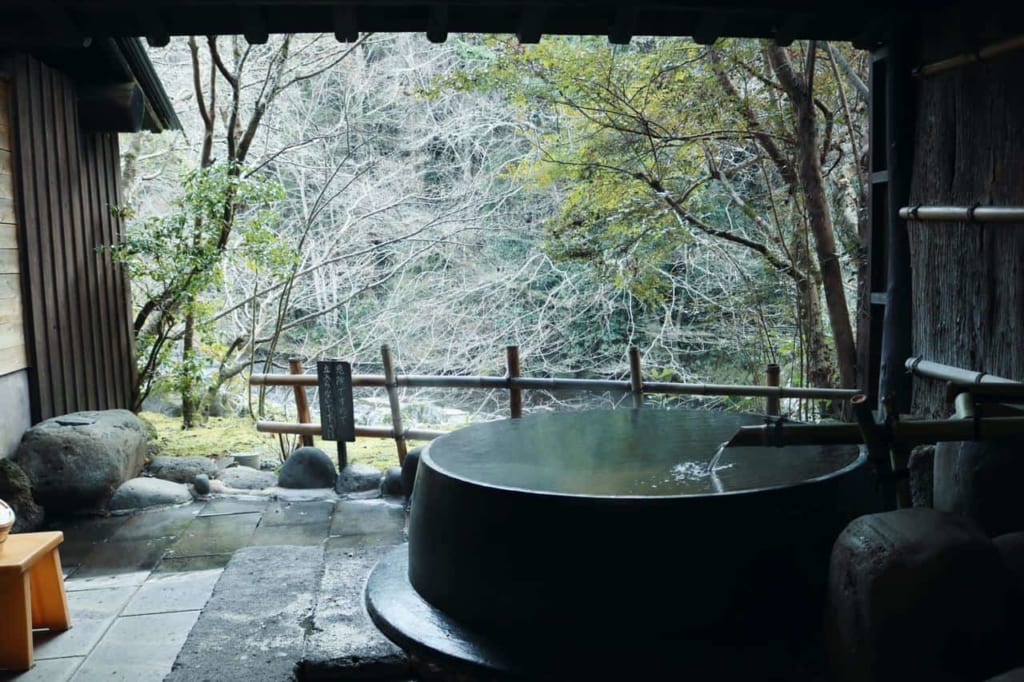 Xây dưng onsen chuẩn Nhật