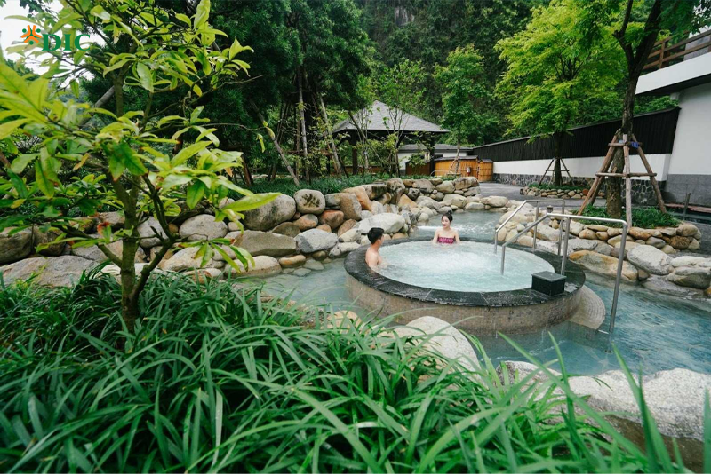 khoáng nóng onsen