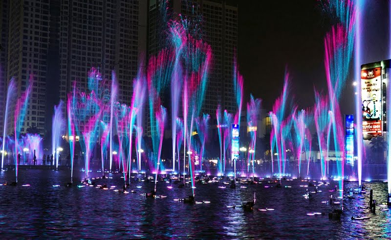 Sân chơi nước quảng trường