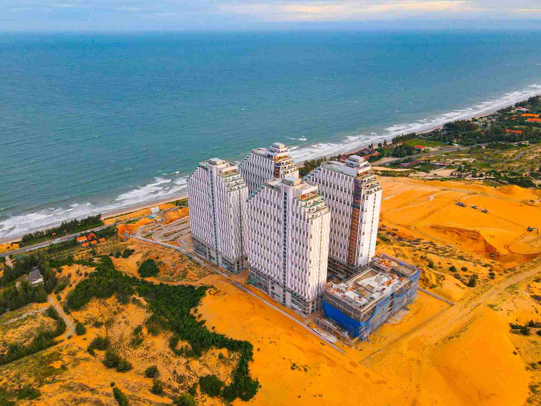 DIC tiếp tục triển khai hạng mục cung cấp, lắp đặt hệ thống bể sục spa, sauna, steam nhà dịch vụ dự án Apec Mandala Wyndham Mũi Né