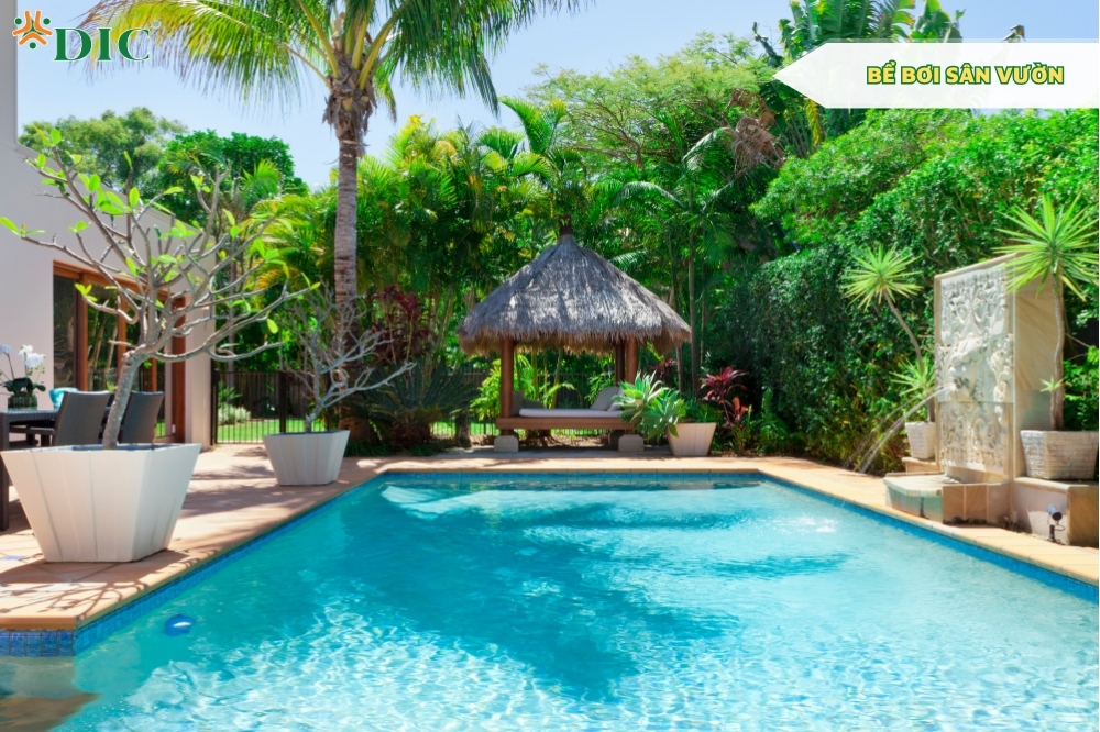Bể bơi sân vườn mang lại cảm giác nghỉ dưỡng cho gia chủ