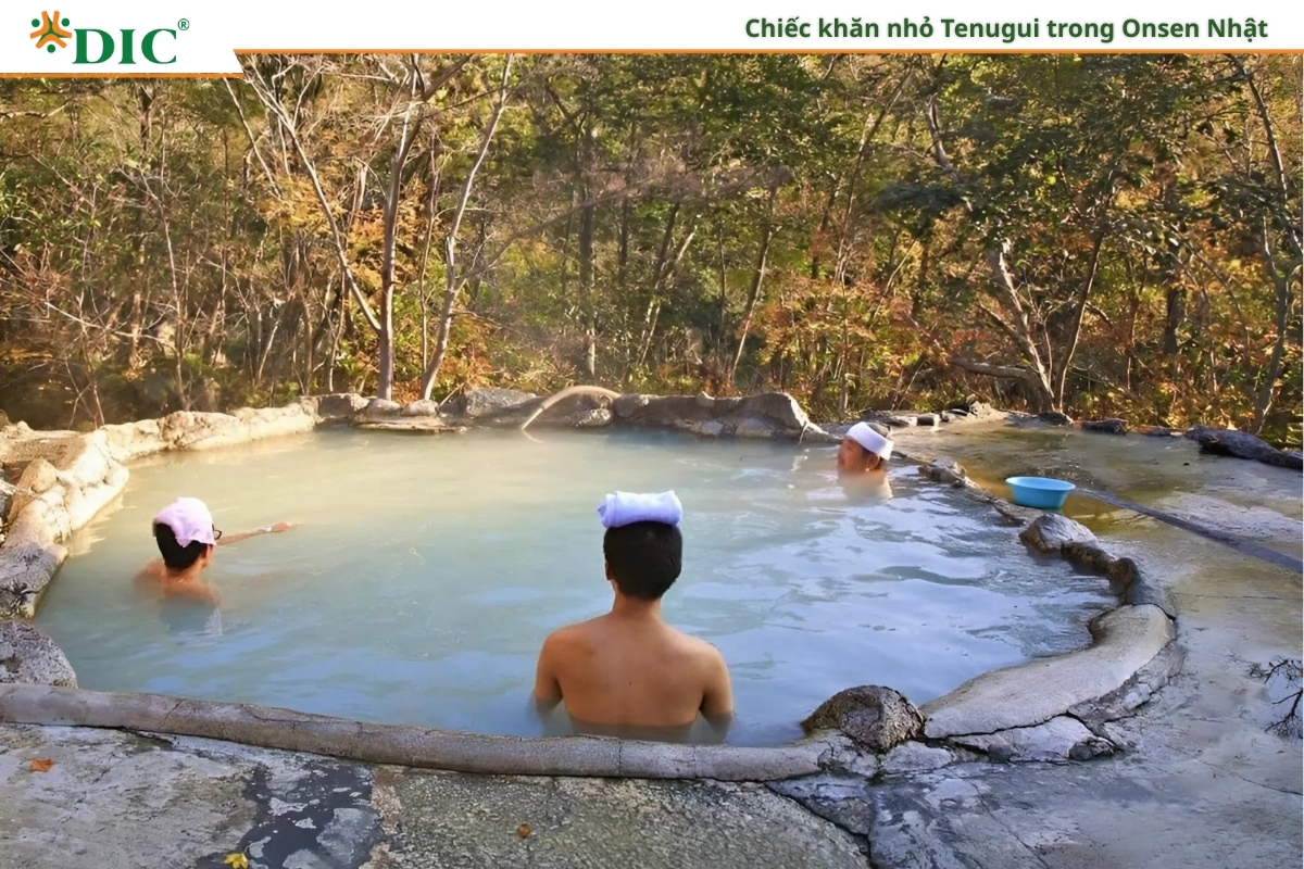 tắm onsen mặc gì