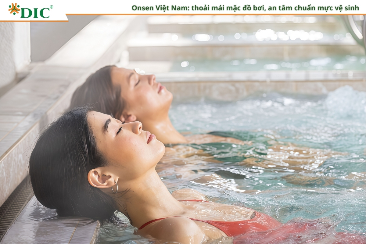 tắm onsen mặc gì