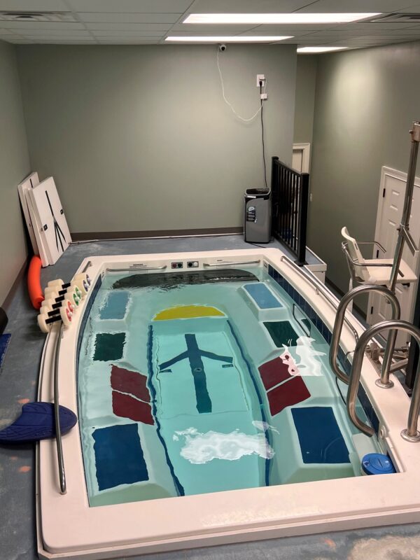 9 loại thiết bị cần phải có cho bể thuỷ trị liệu